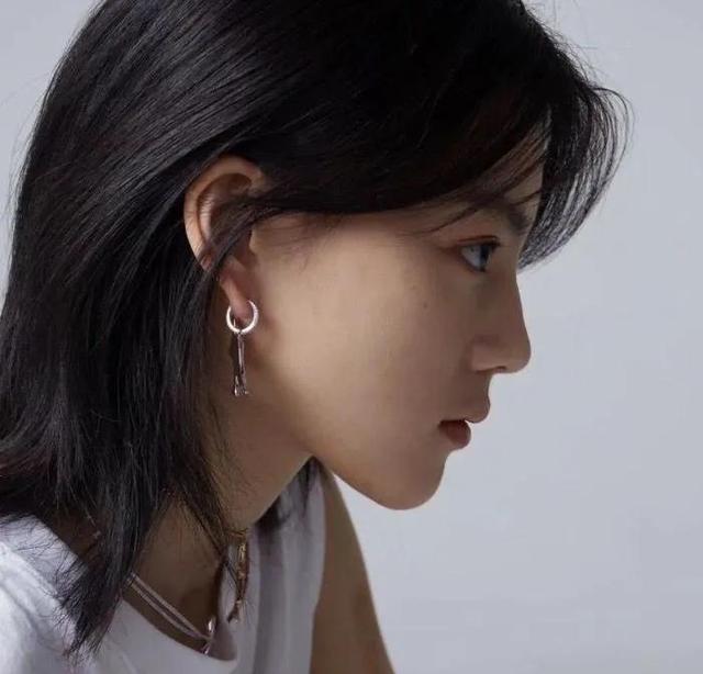 陈妤/剩下的明天更新吧/快来催更陈妤阿/被爱好似靠山，微信头像，陈妤/剩下的明天更新吧/快来催更陈妤阿/被爱好似靠山（头像，冷淡风头像）