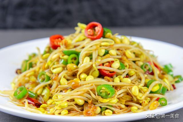 黄豆芽的家常做法，黄豆芽的十种家常做法（厨师长炒个黄豆芽）