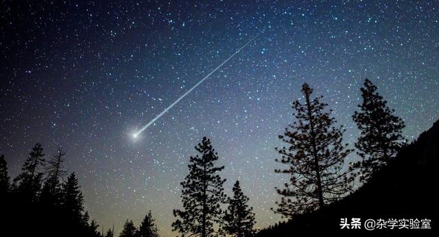 平流层高度多少米，民航飞机为什么不超过一万23米飞行不是在平流层会更好吗（平流层和对流层是什么）