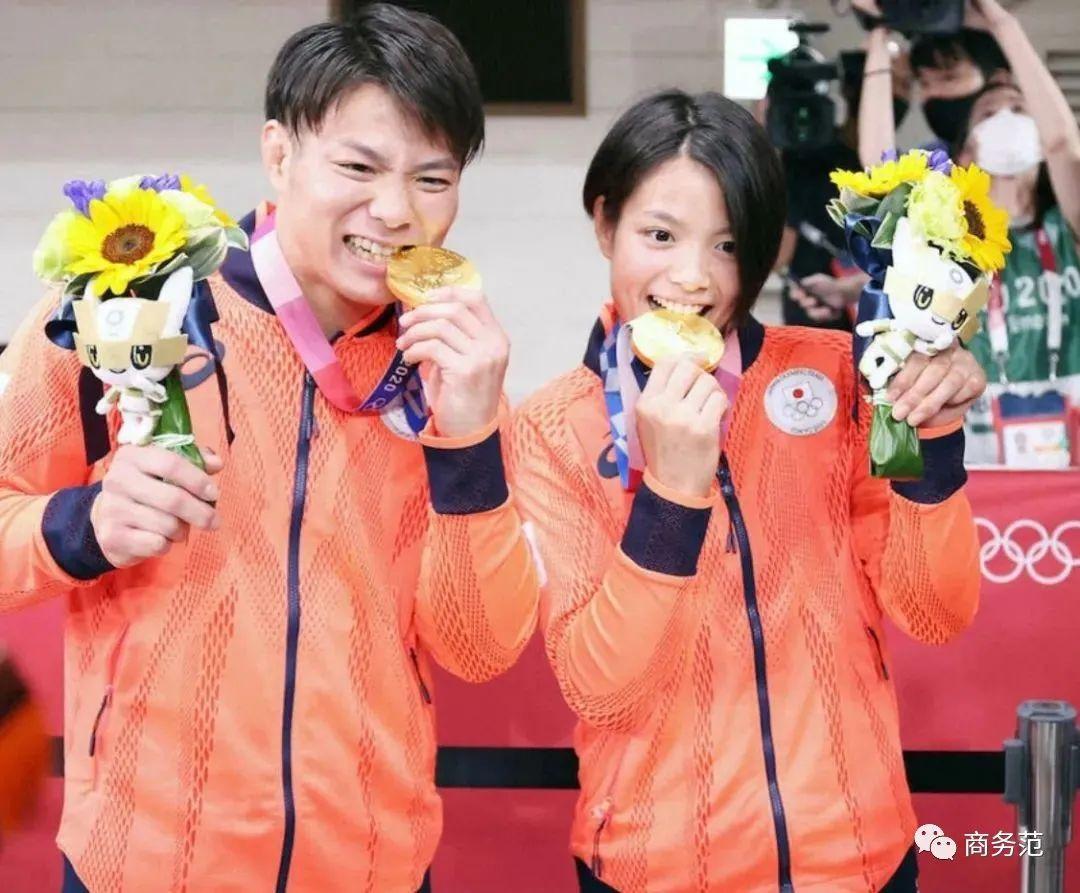 武术服有哪些款式，如何选购武术服装（奥运各国穿啥运动品牌）