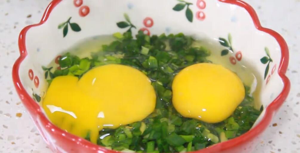 图片[2]-【葱花薄饼】做法步骤图 5分钟解决早餐 真香-起舞食谱网