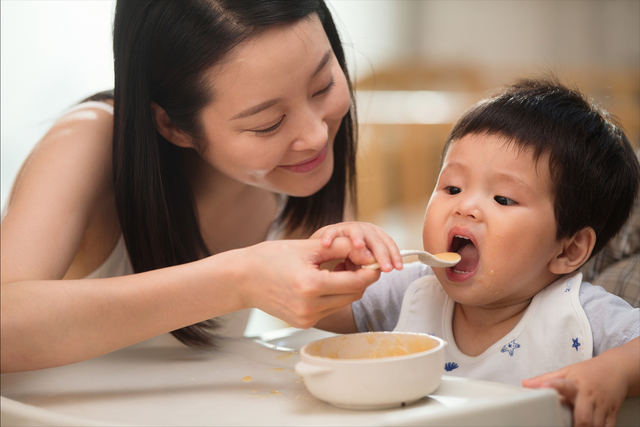 宝宝最近不爱吃饭是什么原因，宝宝不爱吃饭是什么原因（多和5个不良习惯有关）