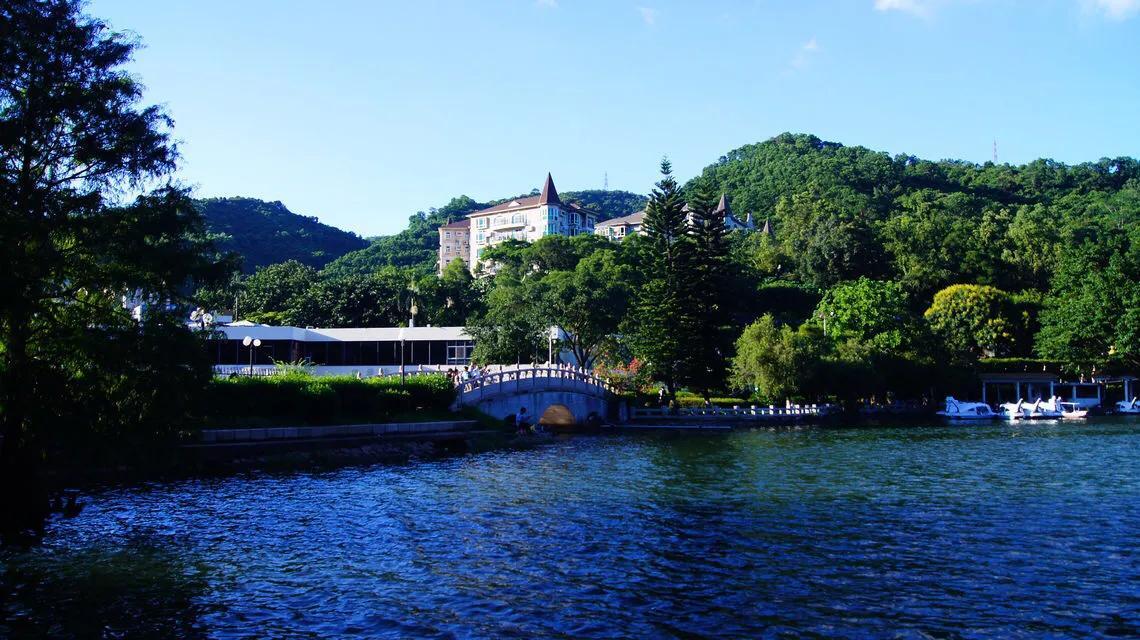 深圳石岩休闲会所（深圳十大免费特色的湖泊公园）