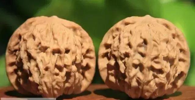 文玩核桃狮子头36万，赌核桃（文玩核桃狮子头大全）