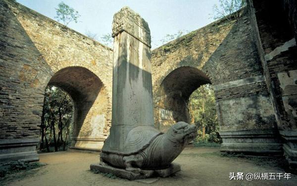 朱元璋的长子是谁（朱元璋最疼爱的儿子：生前没当皇帝，死后待遇超越所有帝王）