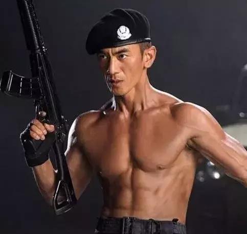 士兵突击张译是什么角色，进过军营，演军人才像