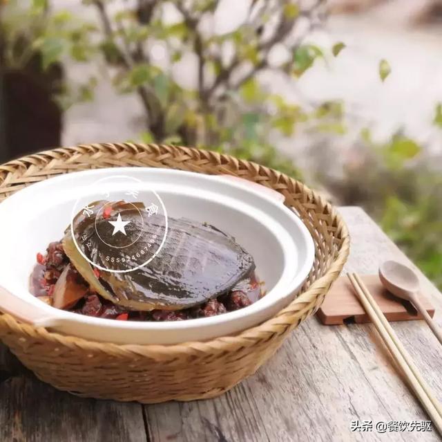 生炒甲鱼的做法，甲鱼的家常做法何大厨（做透一道食材——22款甲鱼菜）