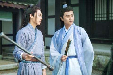 古人用什么暗喻爱人，古人用哪些词语来表示自己心爱的人（这两句诗到底是什么意思）