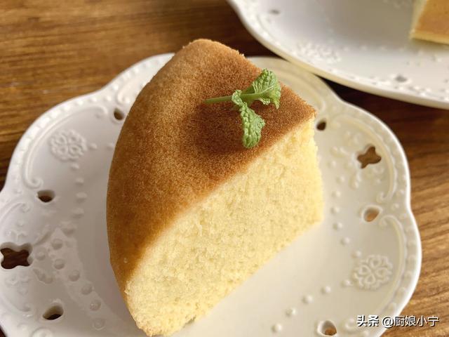 用电饭煲做蛋糕的方法和步骤，在家怎么用电饭煲做蛋糕方法教程（电饭锅做蛋糕原来这么简单）