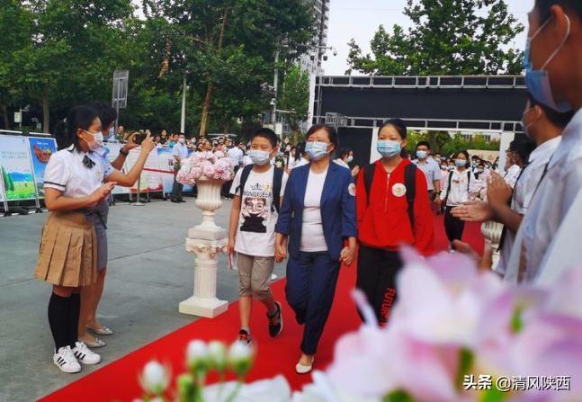 西安高新三中(西安高新三中初中升学率)