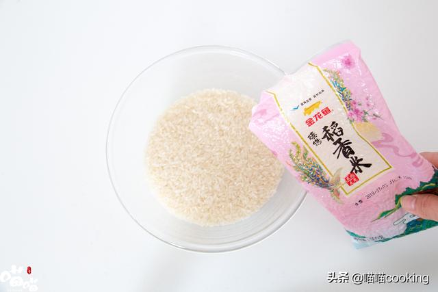 米饭怎么炒好吃，白米饭怎么炒好吃（每次吃2碗才过瘾）