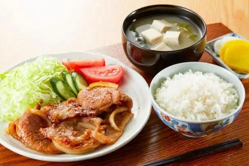 烧肉为什么放生姜，烧肉为什么放生姜和大蒜（在家就能轻松搞定）