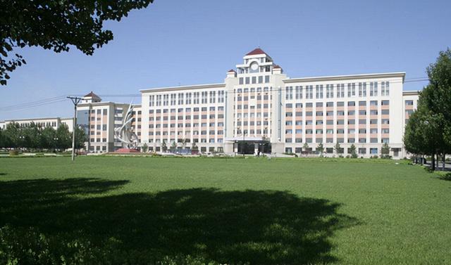 哈尔滨学院是几本，哈尔滨学院是几本大学（黑龙江两所大学可能晋级一本）