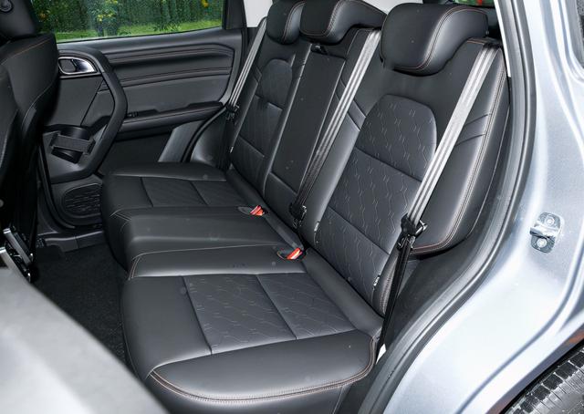 哈弗大狗车质量怎么样，哈弗大狗怎么样值得买吗（12.94万提了哈佛大狗）