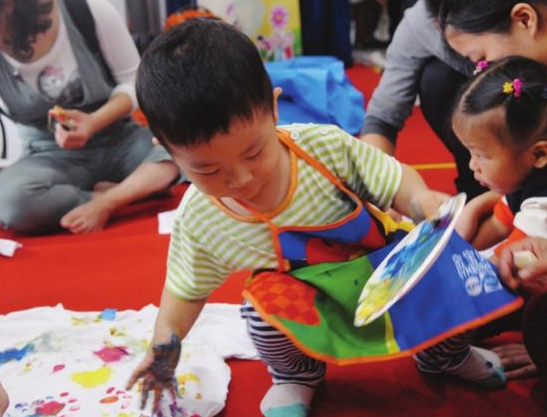 黄桃是热性还是凉性，黄桃凉性还是热性的吗（黄桃子是凉性还是热性的）