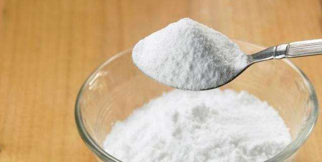 小苏打的作用与功效，小苏打的作用与功效兽药（都说小苏打是万能的）