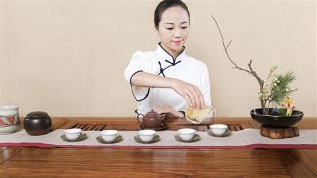 昆明新东方学校（2021年昆明茶艺师培训班）