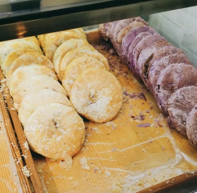 三亚小吃一条街在哪,三亚市区步行街小吃一条街(一条通往海边的美食老街) 三亚小吃一条街在哪,三亚市区步行街小吃一条街(一条通往海边的美食老街)