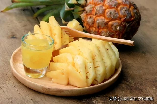 咸鸭蛋胡萝卜粥，4款暖胃粥下肚