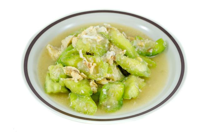 月子下奶汤的配方，月子下奶汤的配方有哪些（适合月子里产妇喝的下奶汤有哪些）