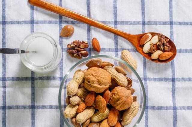 十大饱腹感食物之首，饱腹感最强食物（饱腹感很强的10种食物）