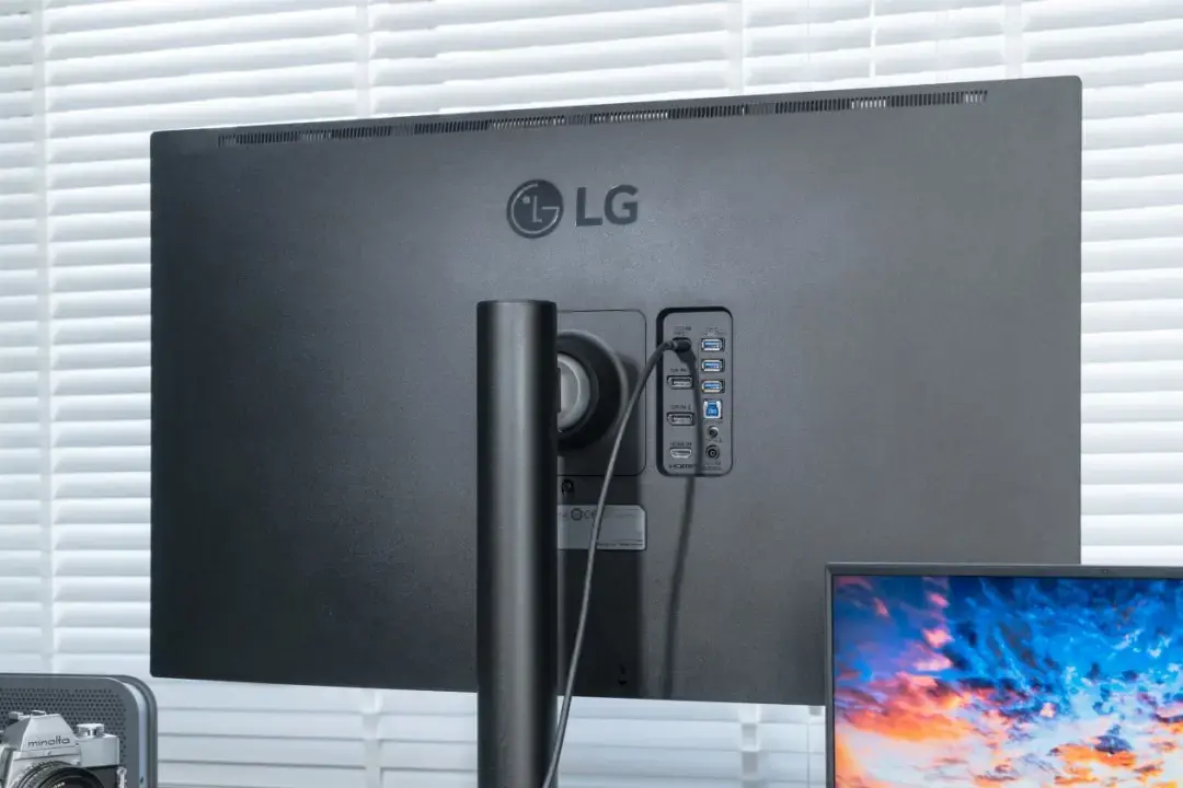 lg显示器怎么样(lg显示器是什么牌子)