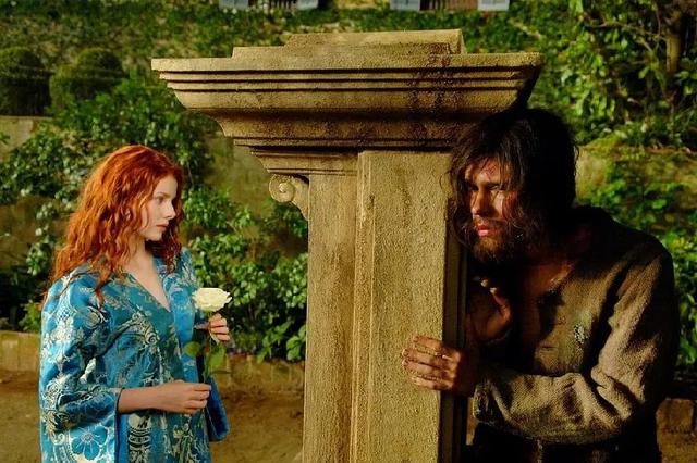 关于香水的电影，关于香水的电影推荐（杀死她们只为制成第13瓶香水）