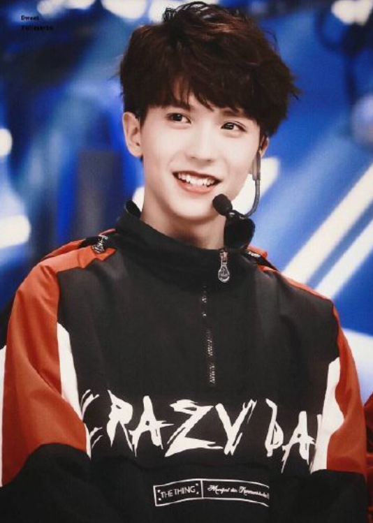 抑郁男生真人头像/别烦我了微信，抑郁男生真人头像/别烦我了，你明明不缺我（23岁男星被曝故意灌醉粉丝）