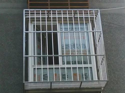 不锈钢厚度，不锈钢厚度有几种（农村安装的不锈钢门窗）