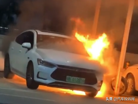 没买自燃险自燃有赔吗，没买自燃险车自燃了保险赔不赔（又一起新能源汽车起火）