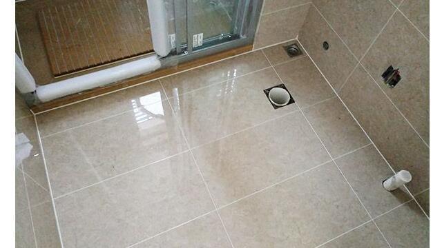 地板美缝怎么操作，地板美缝教程（瓷砖美缝的注意事项有哪些）