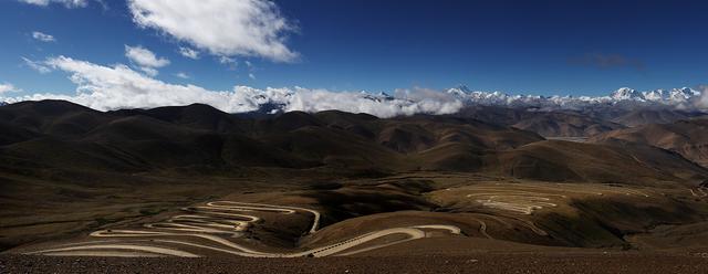世界第一高峰，世界第一高峰第二高峰第三高峰（世界第一高峰珠穆朗玛峰）