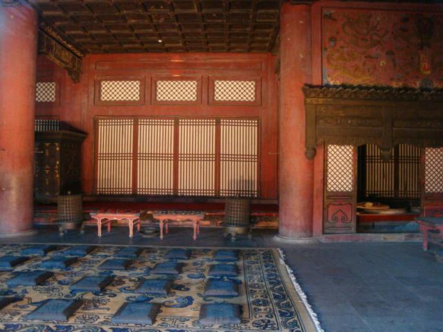 乾清宫和坤宁宫中间是什么宫，乾清宫与坤宁宫,中间的是什么（探寻北京老建筑）