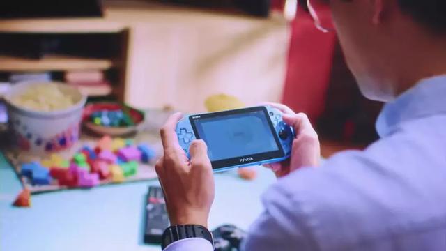 psp1000简单介绍，那些年我们一起玩过的 PSP