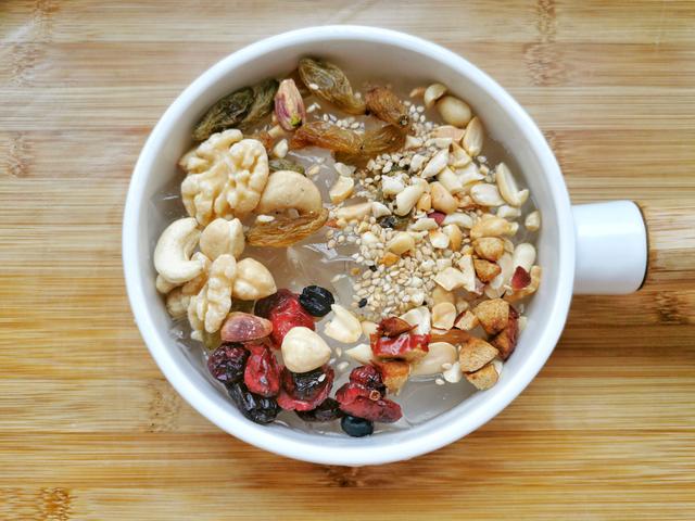 冰粉怎么做它的原料都有什么，冰粉是什么原料做的（分享详细配方比例）