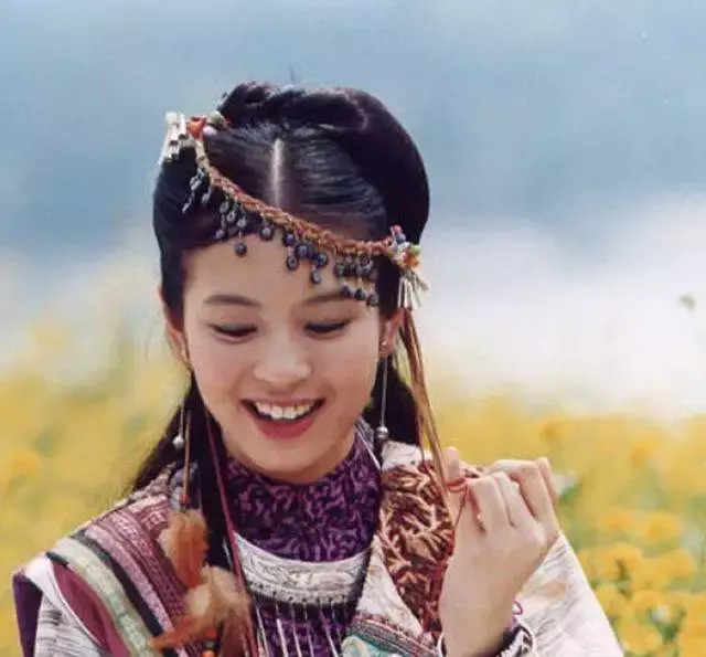 炎亚纶爱似百汇，炎亚纶诸暨见面会（两人曾否认恋情十年）