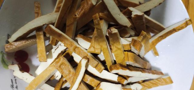 芦蒿香干怎么做，芦蒿炒香干好吃的诀窍