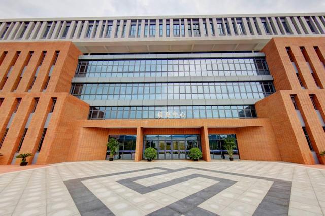 武汉科技大学城市学院就业信息网，2021武汉科技大学城市学院排名（其中武汉科技大学城市学院排名第一）