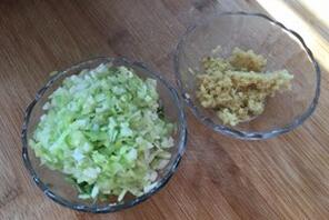 图片[3]-【茼蒿鲜肉水饺】做法步骤图 消食开胃 越吃皮肤越光滑细嫩！-起舞食谱网