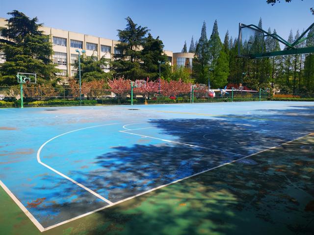 南京航空航天大学是几本大学，一本还是二本（南京航天航空大学211本校招收专科应届生）