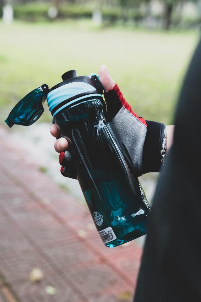 如何挑选便携水杯，怎样选质量好的水杯（你真的会挑选水杯吗）