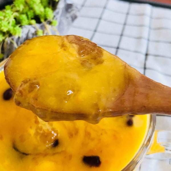 芒果可以和酸奶一起吃吗 芒果可以不可以和酸奶一起吃，芒果可以和酸奶一起吃吗（40岁总被人问：是不是大学生）