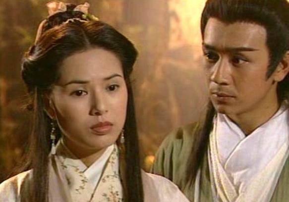 大难不死后,段誉和王语嫣在枯井定情,至此,王语嫣对慕容复已然死心.