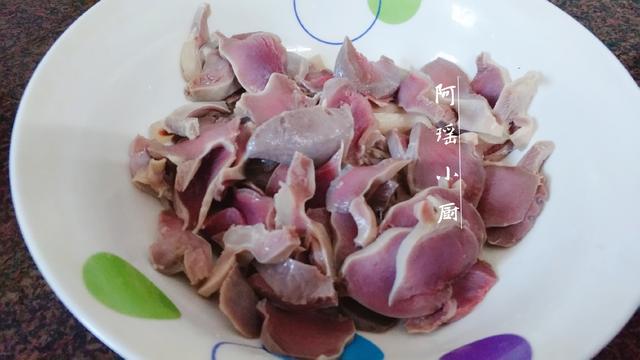 鸭肾怎么炒好吃，鸭肾怎么炒好吃不硬（下饭下酒都特别棒）