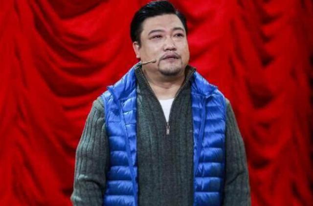 “喜剧接班人”贾冰：35岁辞去副处级工作，娶美女妻子，人生赢家