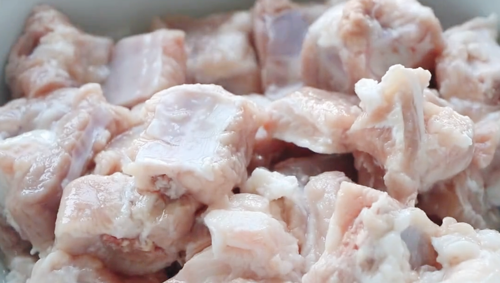 图片[2]-【小米蒸排骨】做法步骤图 软嫩入味 常吃身体壮-起舞食谱网