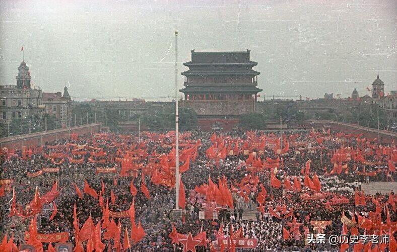 中国国旗旗杆多少米，中国国旗旗杆标准高度是多少米（四根自来水管焊接）