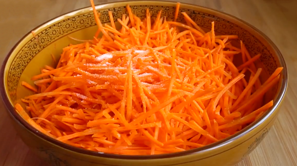 圖片[2]-【蒸胡蘿卜絲】做法步驟圖 柔軟筋道特好吃 2元做一大盤-起舞食譜網