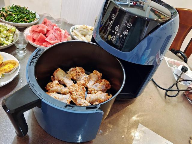 空气炸锅好还是烤箱好，烤箱好还是空气炸锅好（先看过来人的感受：家有烤箱）