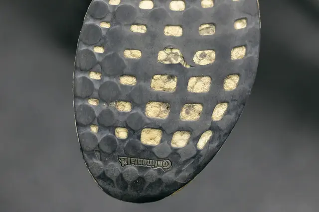 耐克运动鞋价格，耐克鞋一般多少钱（同款材质、高颜值的运动鞋）